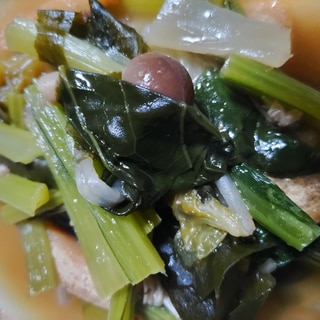 小松菜と揚げとウインナーのめんつゆスープ